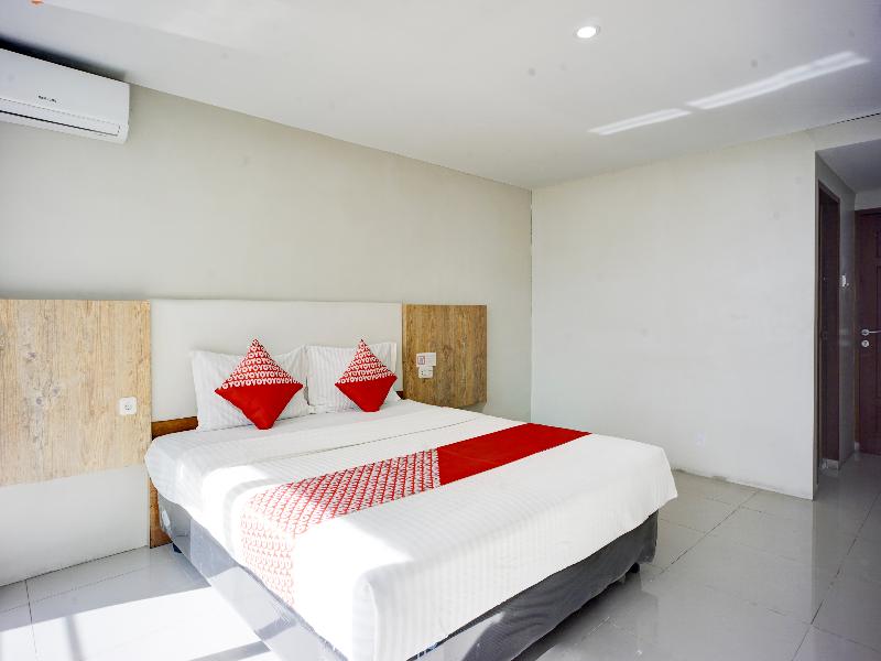 Collection O Gapura Hotel Near Parapat Penatapan D image
