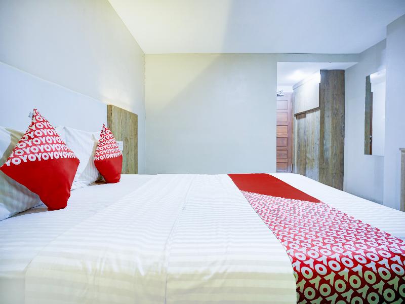 Collection O Gapura Hotel Near Parapat Penatapan D image