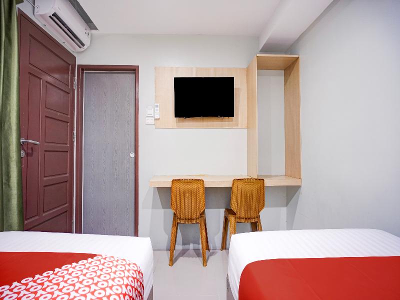 Collection O Gapura Hotel Near Parapat Penatapan D image