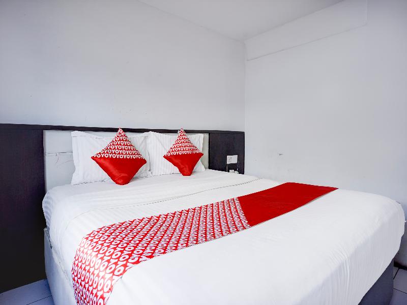 Collection O Gapura Hotel Near Parapat Penatapan D image