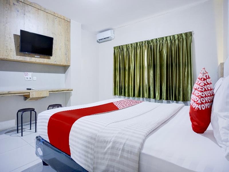 Collection O Gapura Hotel Near Parapat Penatapan D image