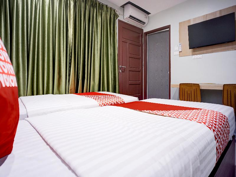Collection O Gapura Hotel Near Parapat Penatapan D image