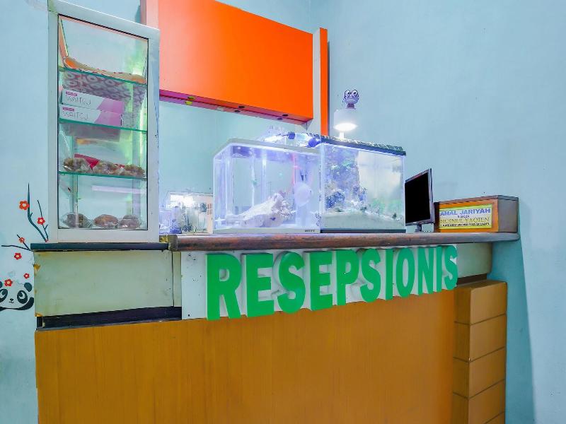 Lobby & Reception