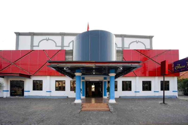 Oyo 1449 Istana Permata Dinoyo image