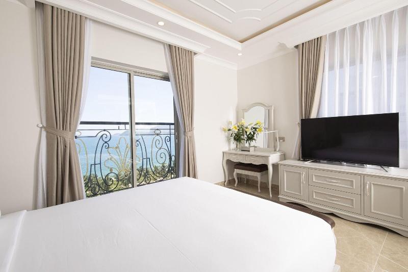 MerPerle Beach Hotel image