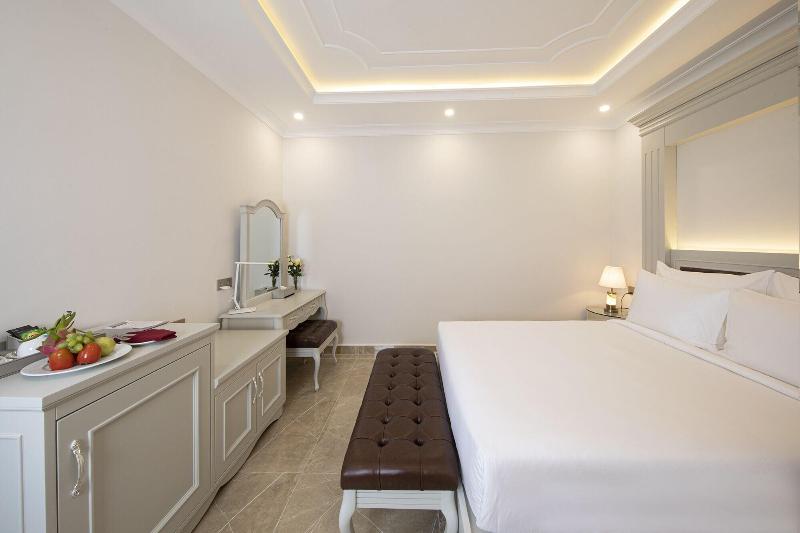 MerPerle Beach Hotel image