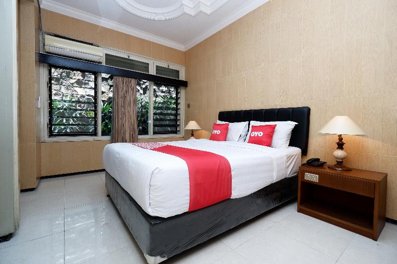 Oyo 1843 Cahya Nirwana image