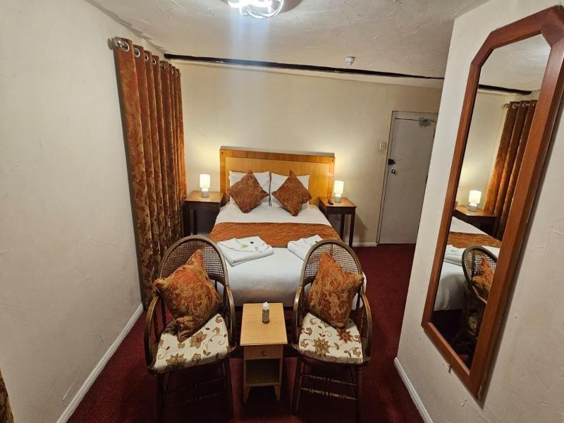 The Rose And Crown Hotel image