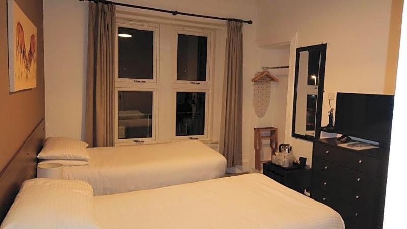 Corner Hotel image