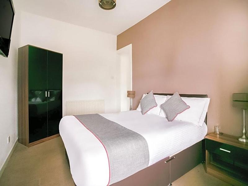 Corner Hotel image