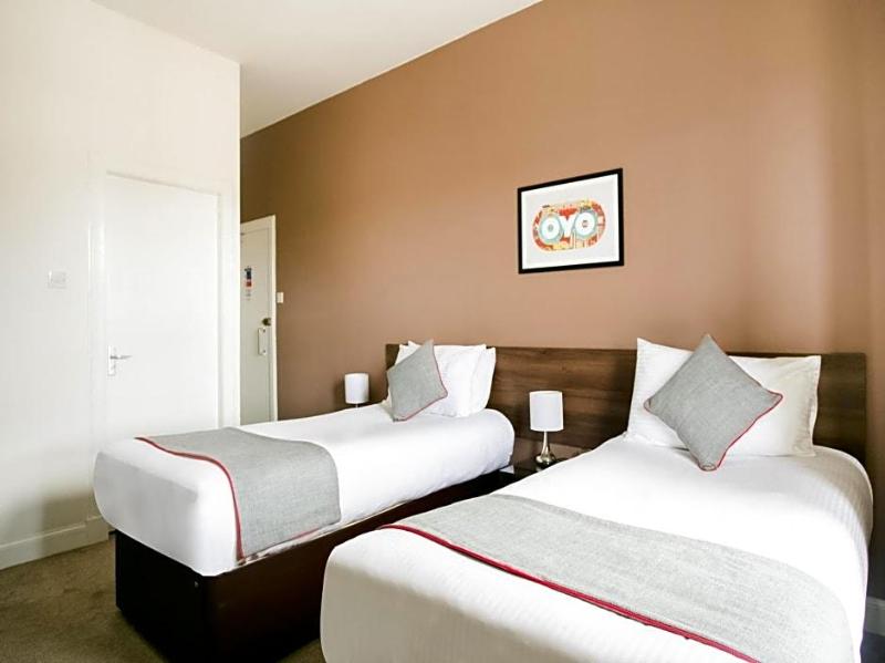 Corner Hotel image
