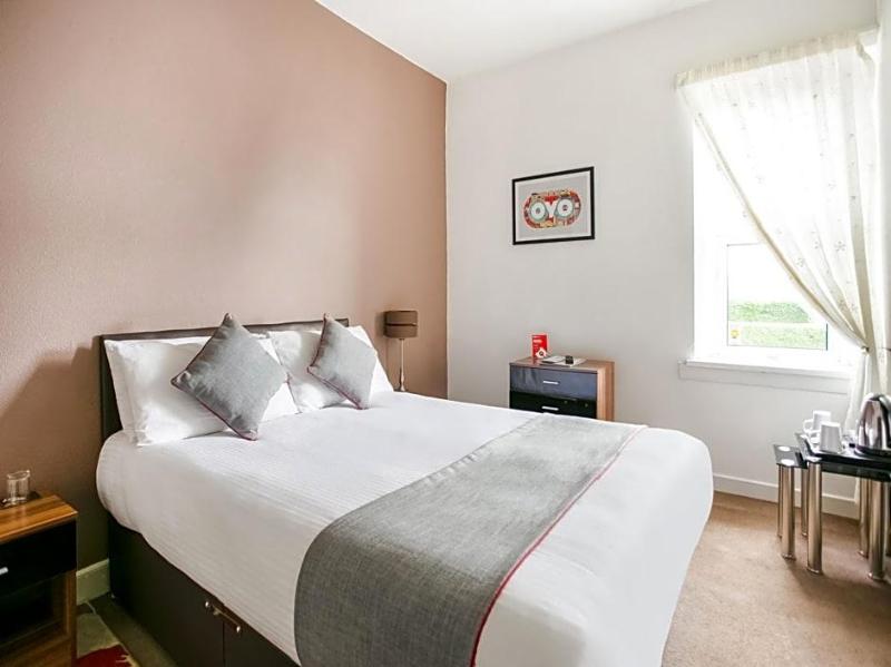 Corner Hotel image