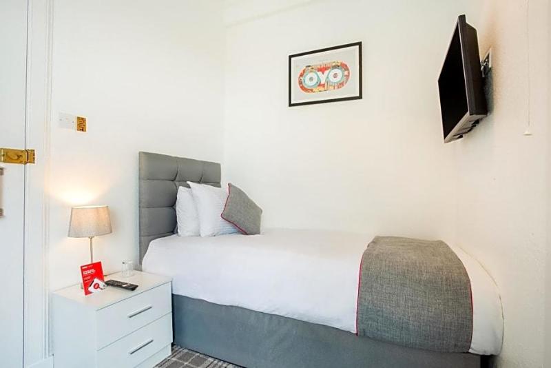 Corner Hotel image