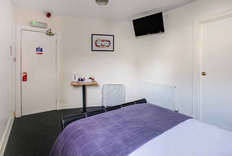 Gin House Hotel image