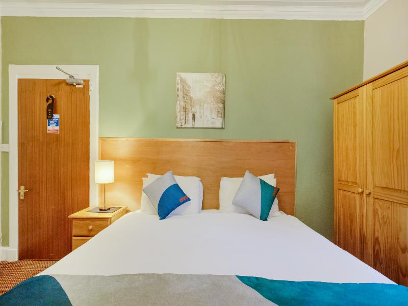 OYO Eastbank Hotel, Speyside Scotland image