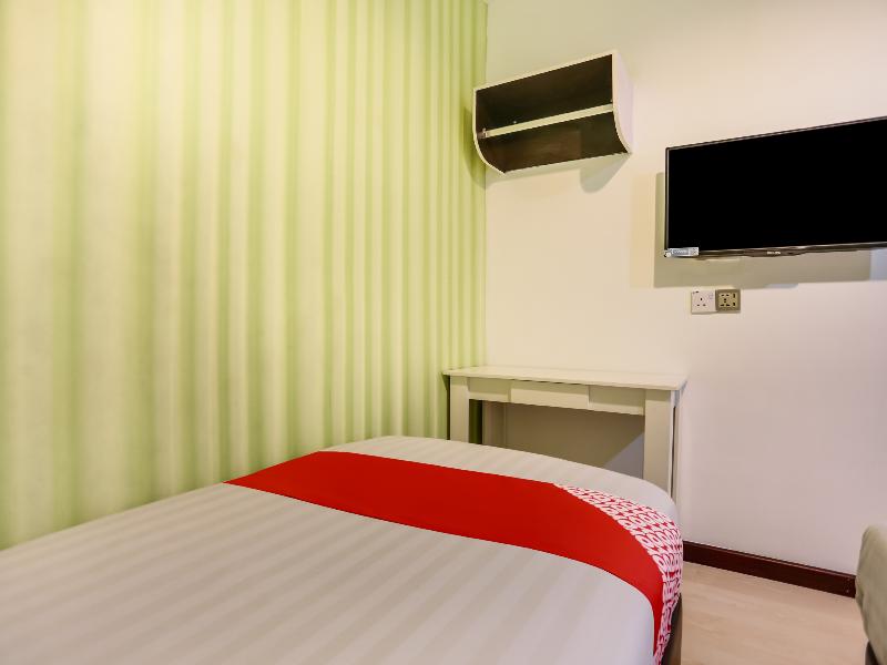 89583 Grove Hotel 2
