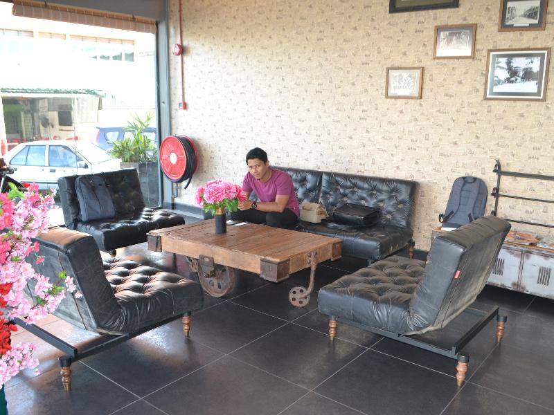 Merge Summit Boutique Hotel