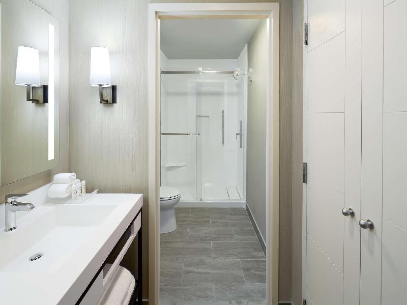 Homewood Suites by Hilton Montreal Midtown image