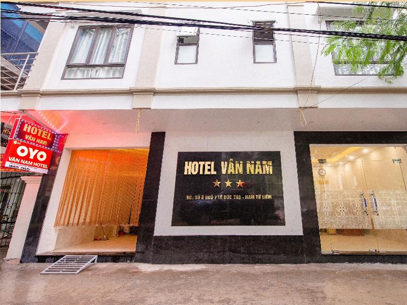 Oyo 411 Van Nam Hotel