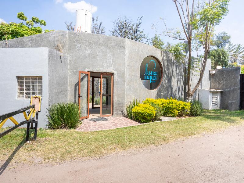 Collection O Luna Aqua Villas