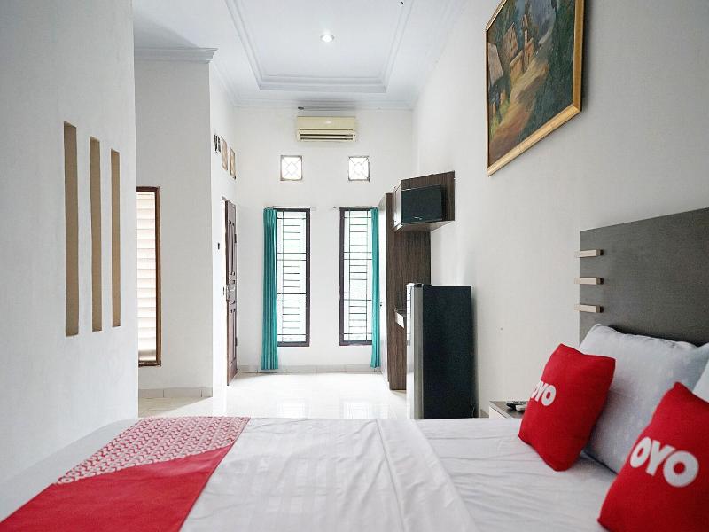 Oyo 1697 Griya Dimas Guesthouse image