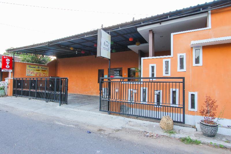 Oyo 1594 Al Firdausi Residence