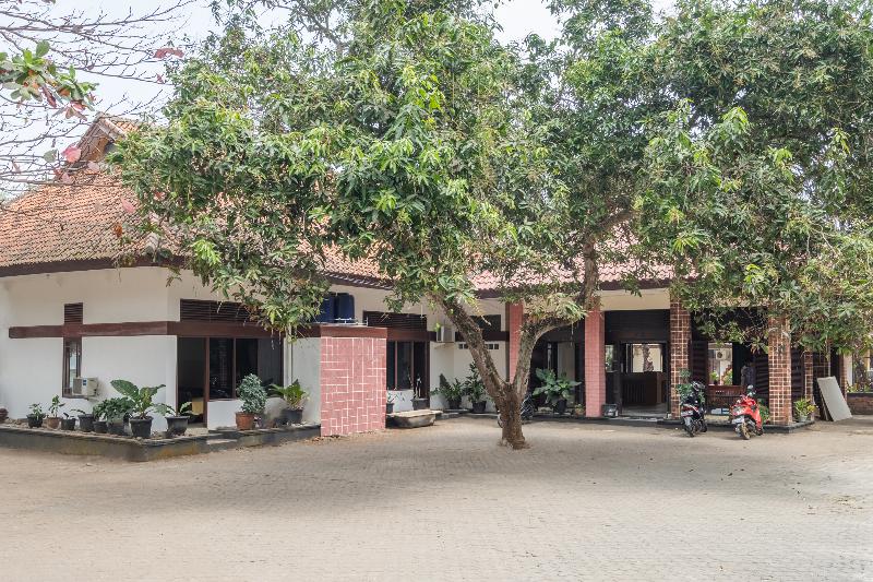 951 Cempaka Ratu Beach Resort