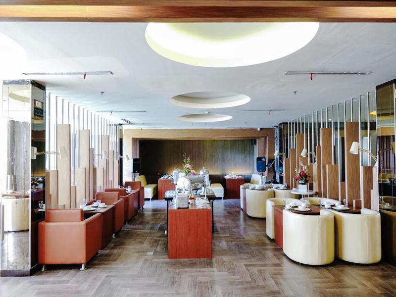 Empress Hotel Makassar image