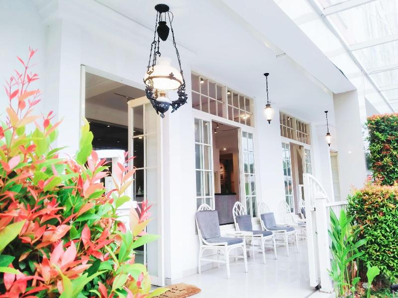 Victoria Boutique Residence image
