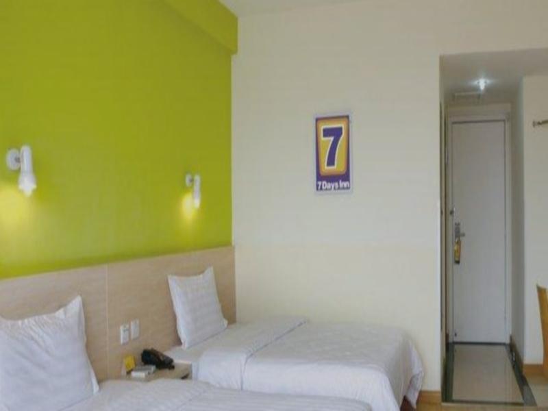 7 Days Inn Zhaotong Hailou Road Branch