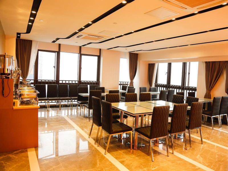 IU Hotelsa Zhongshan Xiaolan Parkway Plaza — photo 3