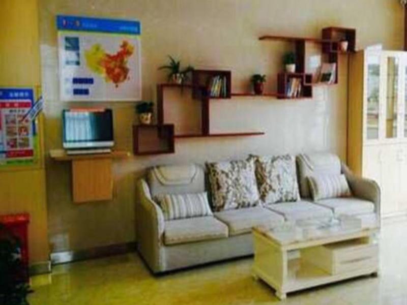 7 Days Inn Huanggang Luotianhe East Street Dabiesh