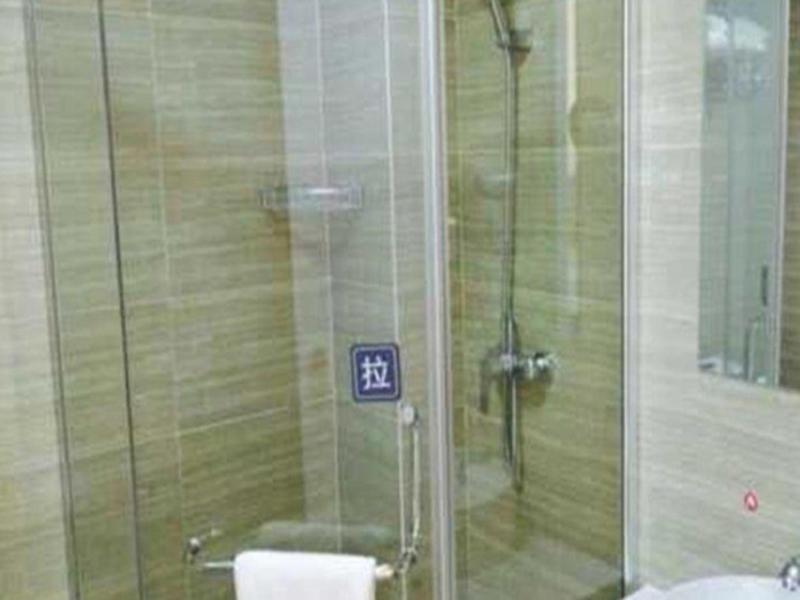 7 Days Inn Huanggang Luotianhe East Street Dabiesh