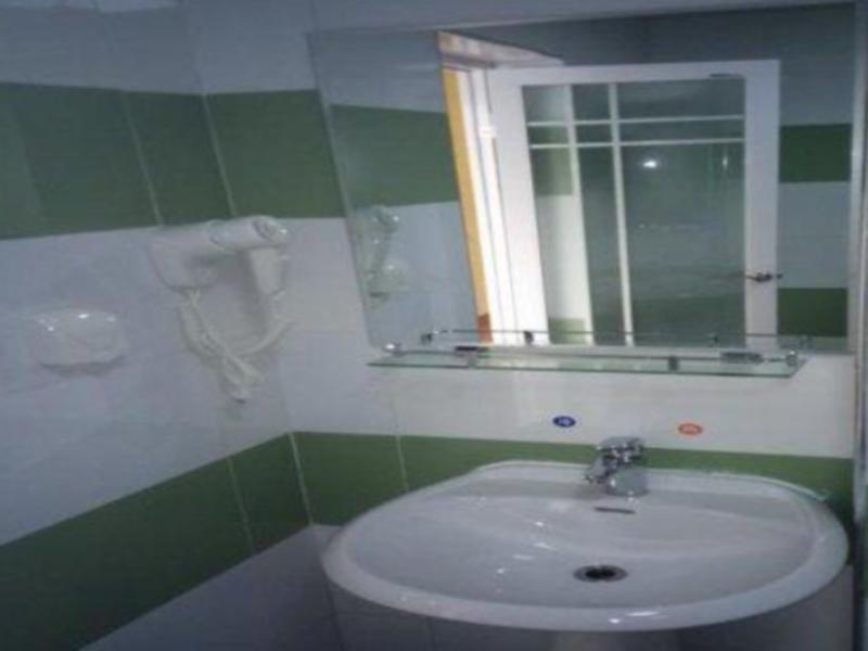 7 Days Inn (Mangshi Tuanjie Street)