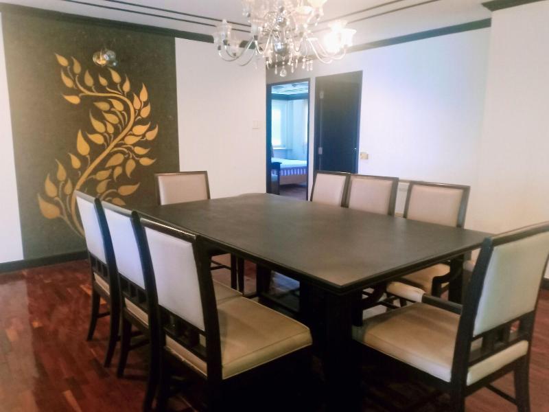 Supha Maison image