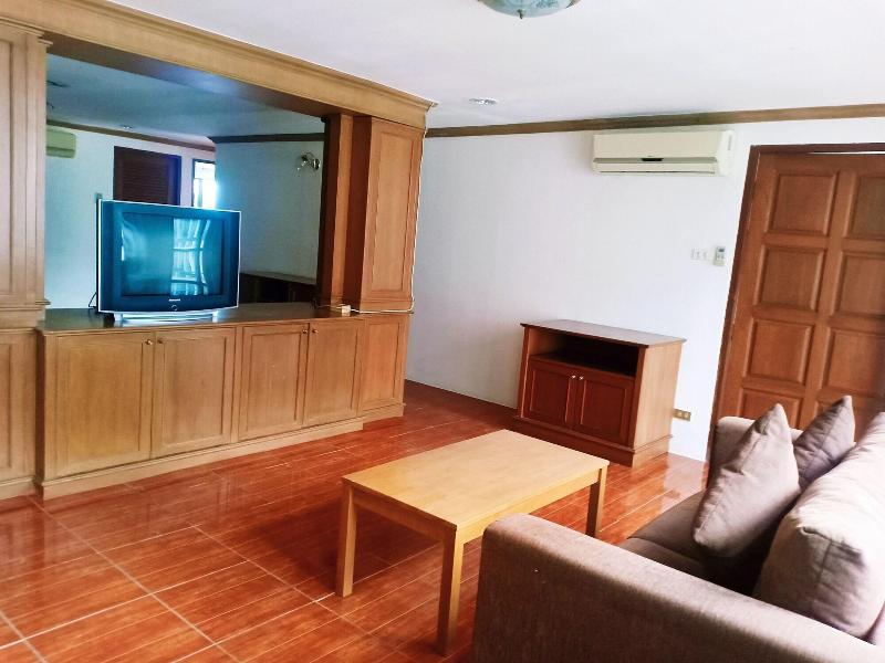 Supha Maison image
