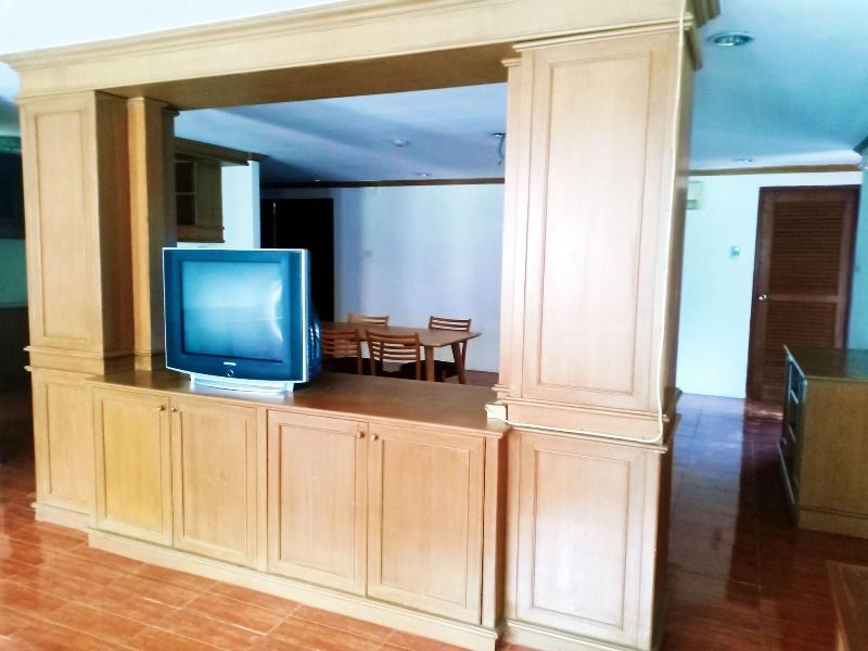Supha Maison image