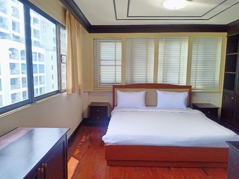 Supha Maison image