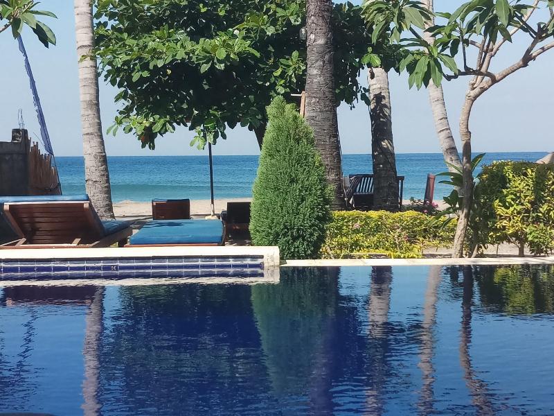 Bintang Beach Villas image