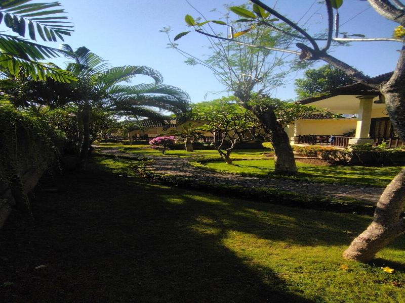 Bintang Beach Villas image