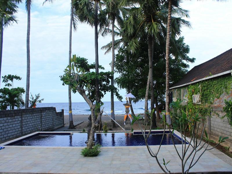 Bintang Beach Villas image