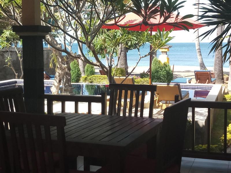 Bintang Beach Villas image