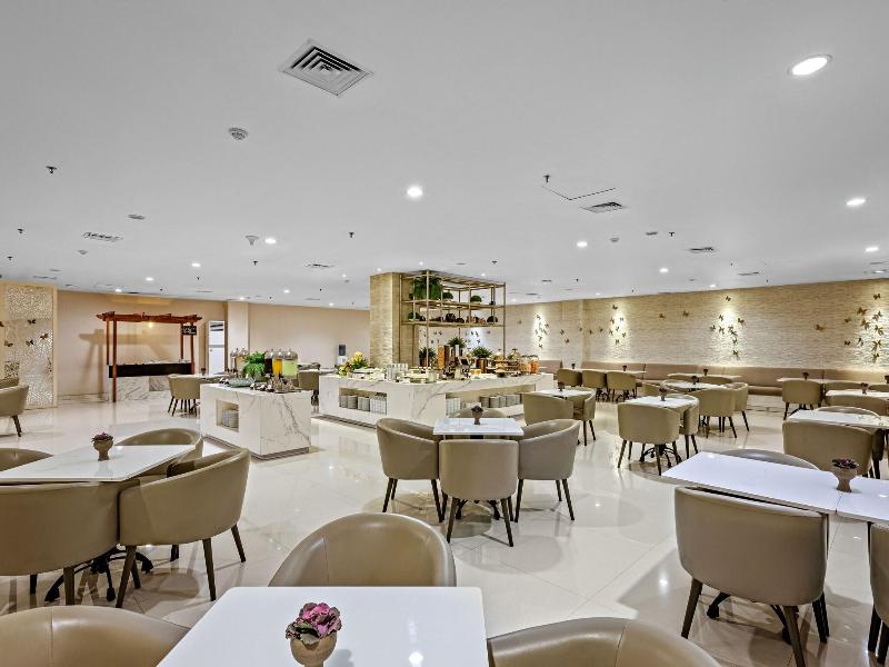 Grand Whiz Megamas Manado