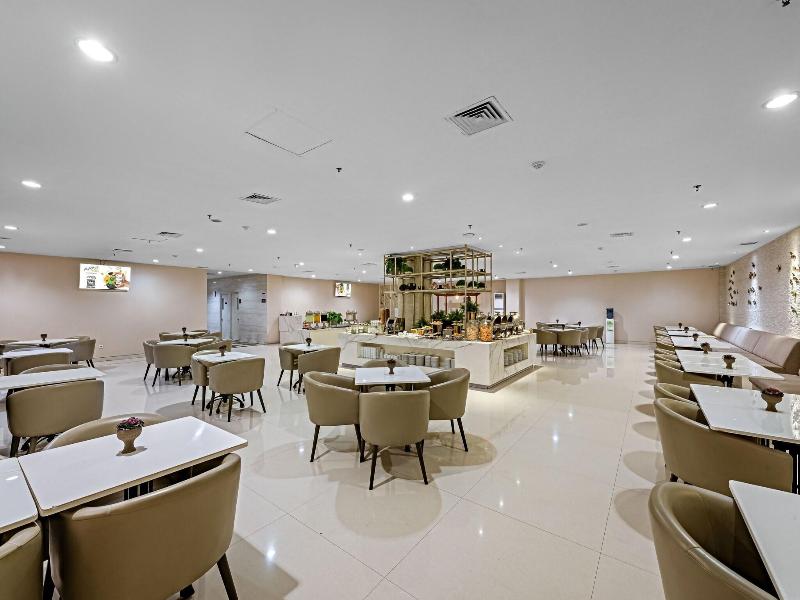 Grand Whiz Megamas Manado