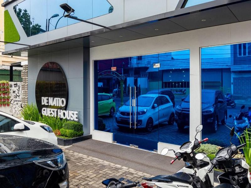 Formerly RedDoorz Premium Centre Point Mall Medan image