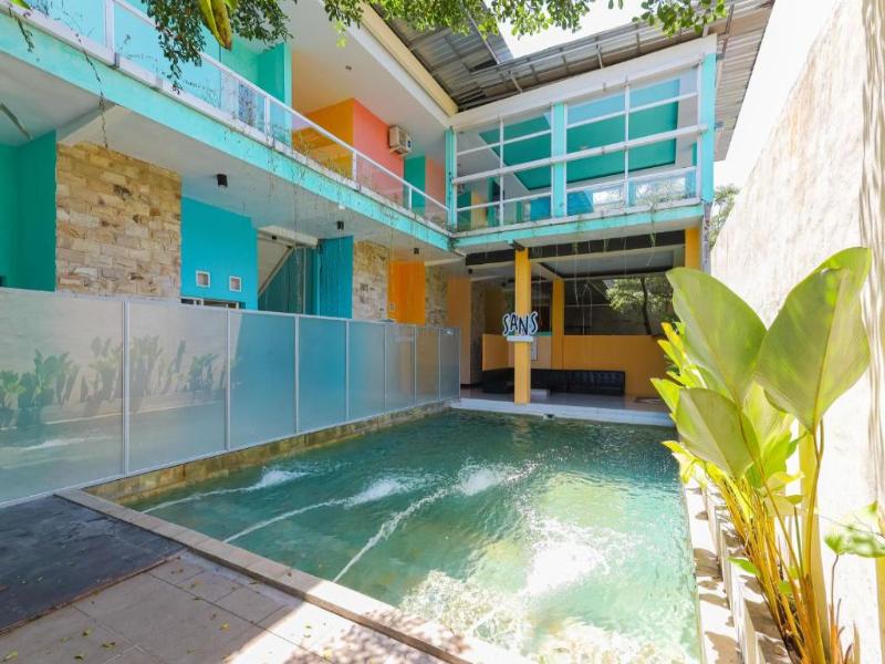 Sans Borobudur Homestay Banyuwangi image