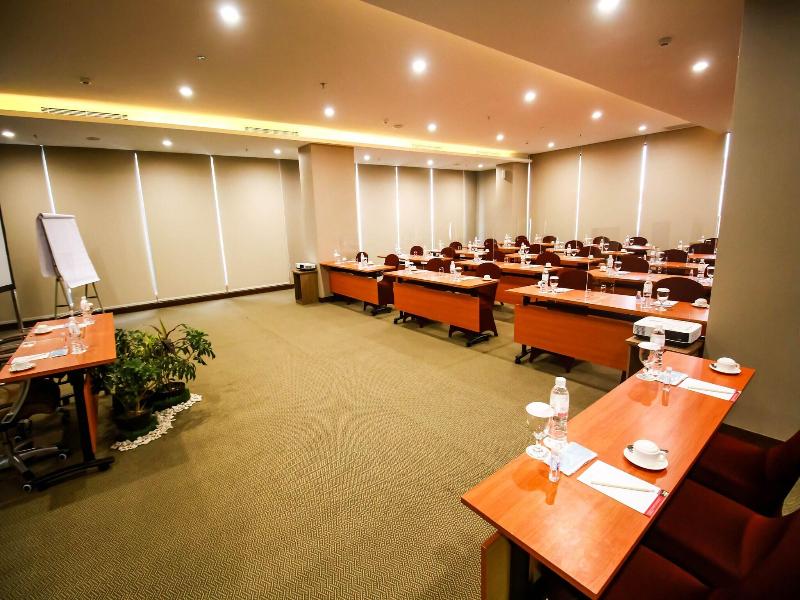 Asialink Hotel Batam by Prasanthi image