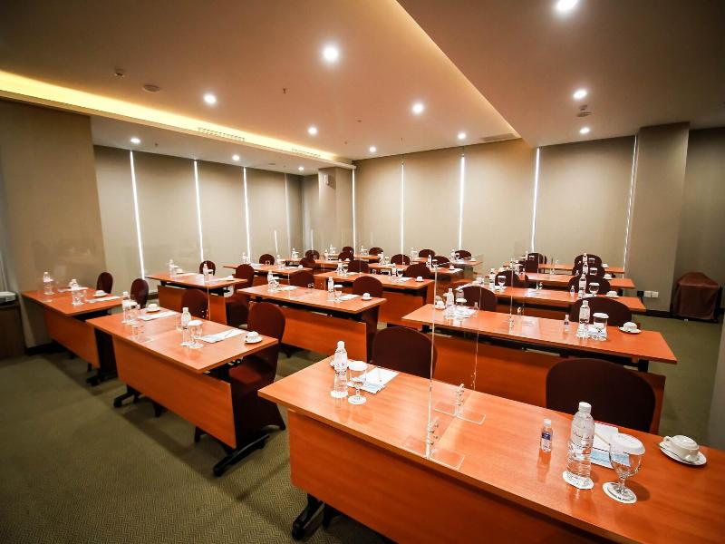 Asialink Hotel Batam by Prasanthi image
