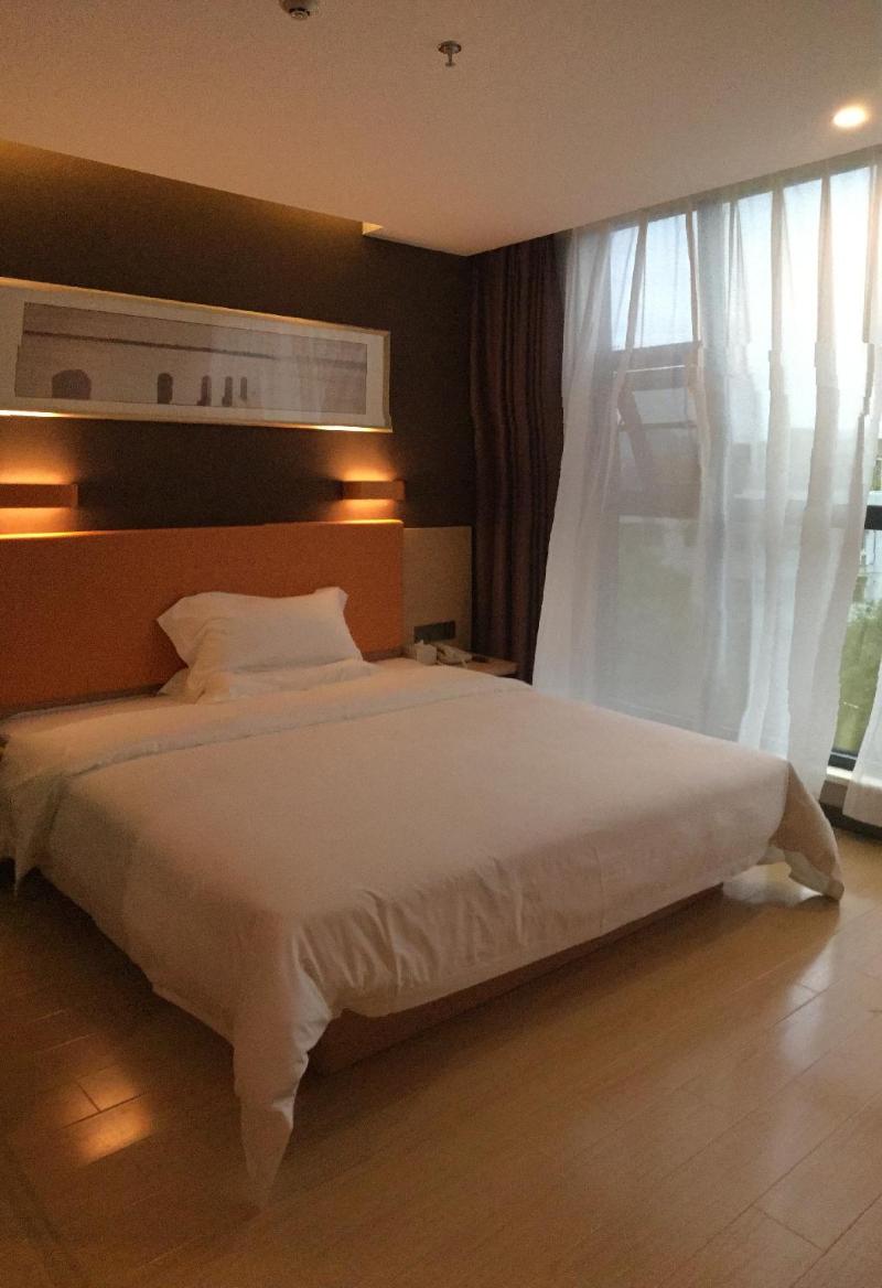 7 Days Premiuma Chengdu Jintang Hantan New Town — photo 3