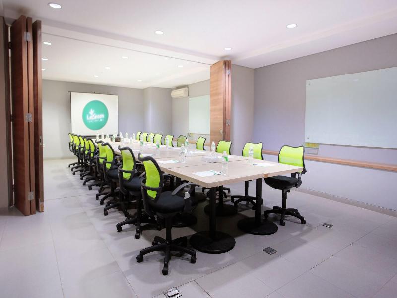 LeGreen Suite Kuningan image